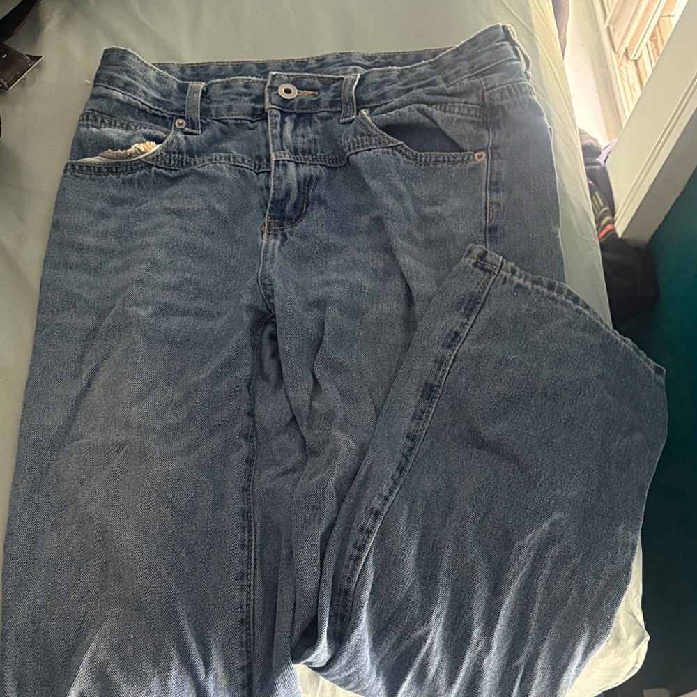 Women's Straight Leg Jeans - Blue Classic Fit